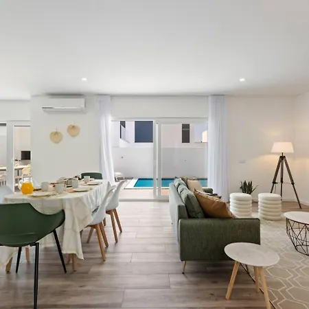 Modern With Private Pool Near Baleal * アトウギア・ダ・バレイア