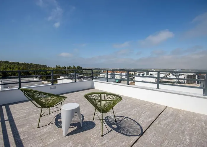 Modern With Private Pool Near Baleal *