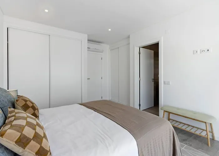 Hébergement de vacances Modern With Private Pool Near Baleal *