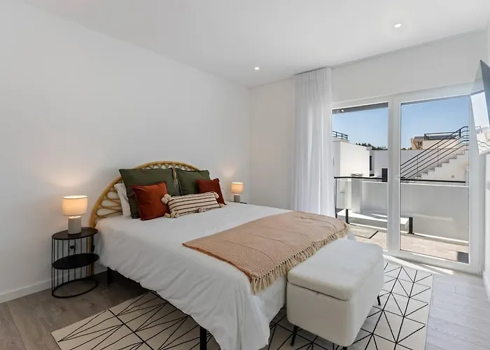 Hébergement de vacances Modern With Private Pool Near Baleal Atouguia Da Baleia