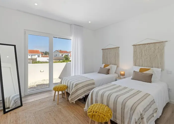 Modern With Private Pool Near Baleal Hébergement de vacances