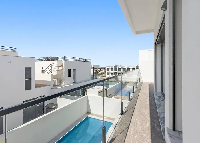 Hébergement de vacances Modern With Private Pool Near Baleal Atouguia Da Baleia