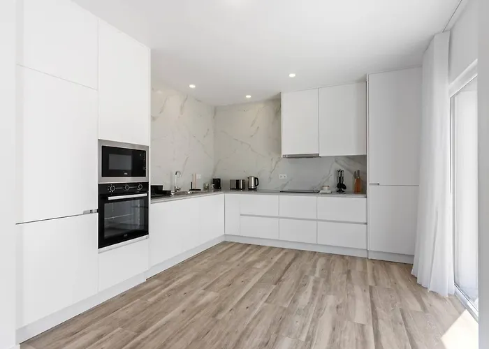 Hébergement de vacances Modern With Private Pool Near Baleal