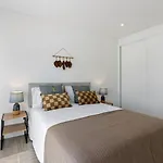 Modern With Private Pool Near Baleal 펜션
