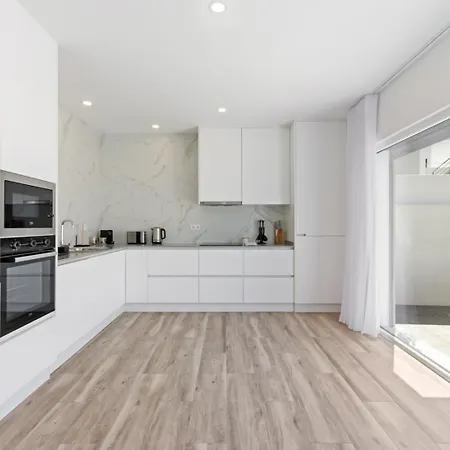 Modern With Private Pool Near Baleal فيلة اتوغويه ده باليه