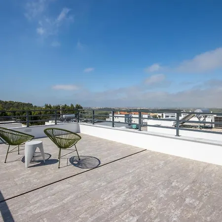 Modern With Private Pool Near Baleal فيلة