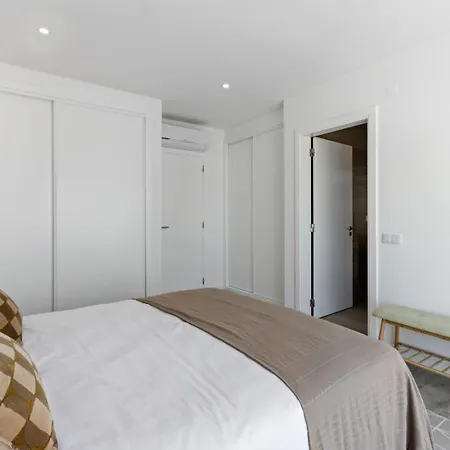 Modern With Private Pool Near Baleal فيلة اتوغويه ده باليه