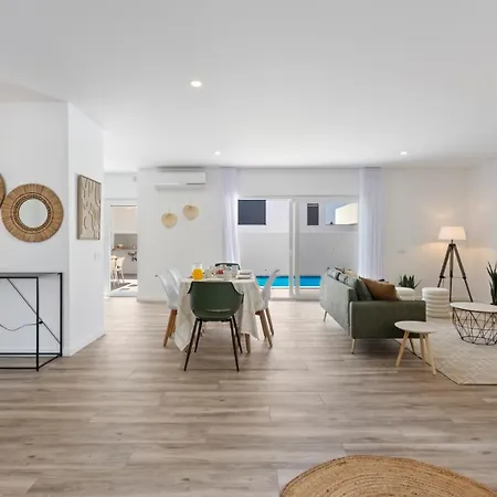 Modern With Private Pool Near Baleal