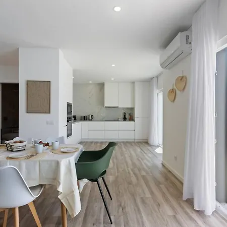 Modern With Private Pool Near Baleal *