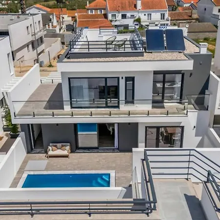 Ferienhaus Modern With Private Pool Near Baleal